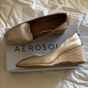 AEROSOLES Metallic Gold Wedge Shoes